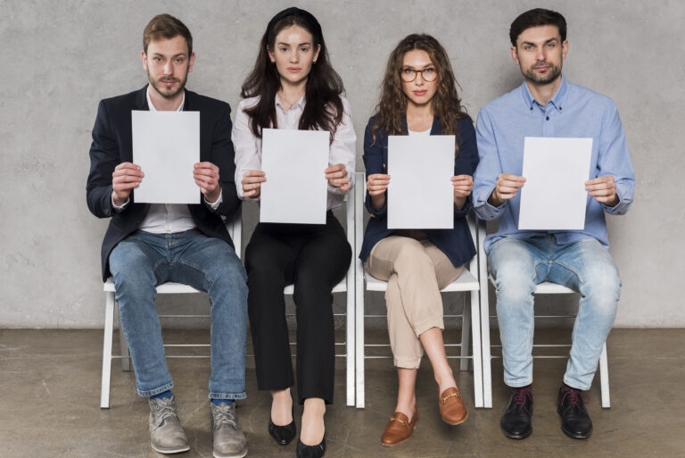 Estudio Socioeconómico vs. Background Check: diferencias, beneficios y cuándo utilizar cada uno